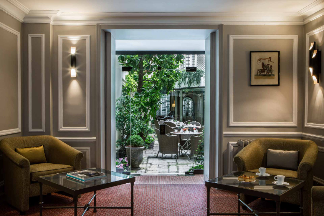 hôtel des saints pères in saint germain des prés © gilles trillard