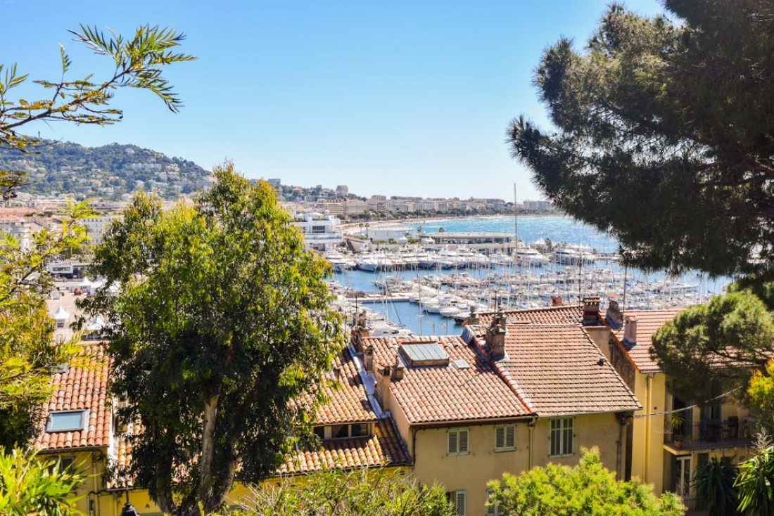 View of Cannes, the Old Port, and La Croisette from Le Suquet © yonder.fr