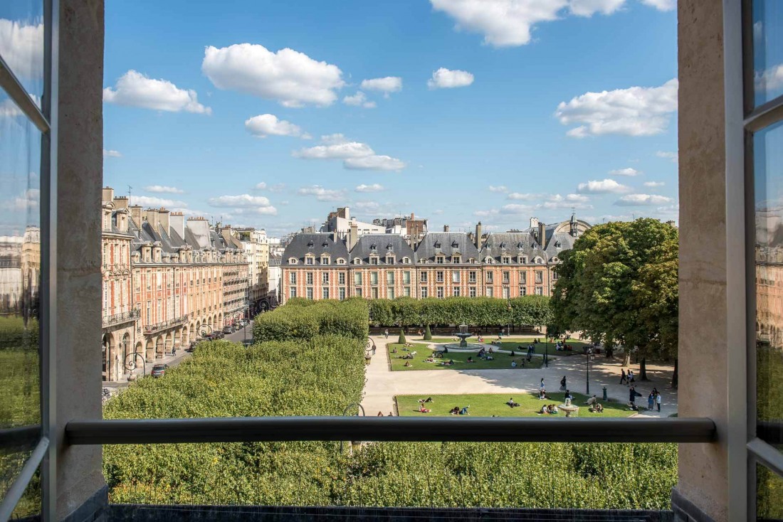 Cour des Vosges, the only hotel with a view of Place des Vosges in the Marais © Guillaume de Laubier