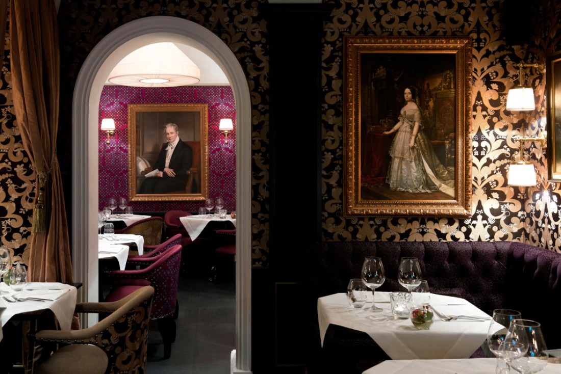 An ultra-chic interior designed by Jacques Garcia at the highly acclaimed Casa Coppelle restaurant © casa coppelle