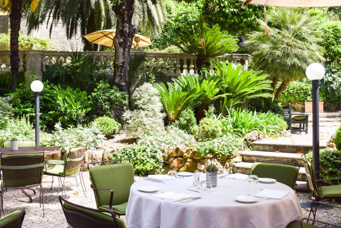 le jardin de russie, located in the hotel of the same name, is one of the most beautiful gardens in Rome. It's a wonderful spot for lunch. © yonder.fr