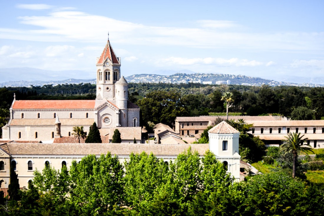 Lérins Abbey as seen from the fortified monastery on Saint Honorat Island © yonder.fr
