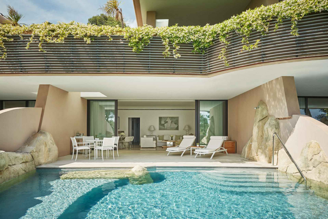 Pool suite at the Grand Hôtel du Cap Ferrat, a Four Seasons Hotel © four seasons christian horan