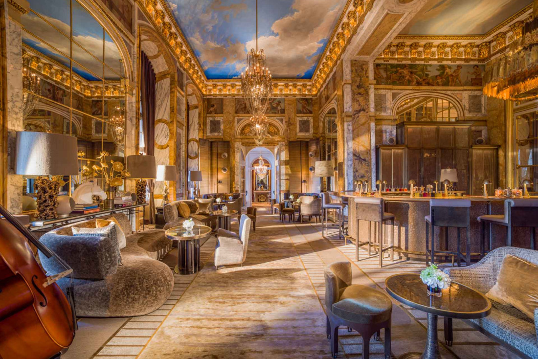 hôtel de crillon bar les ambassadeurs © adrian houston