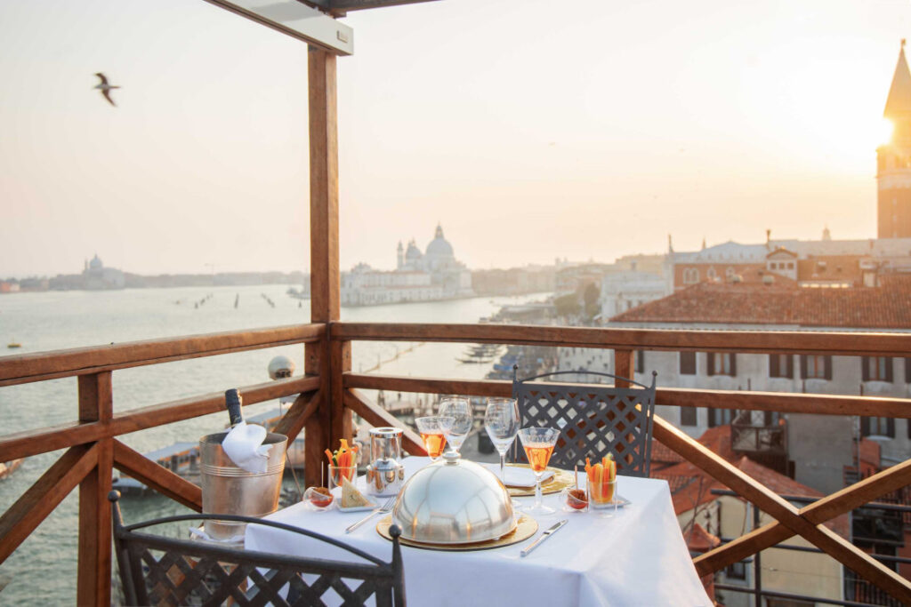 Junior Suite Londra Palace Venezia, a 5-star hotel in Venice © DR