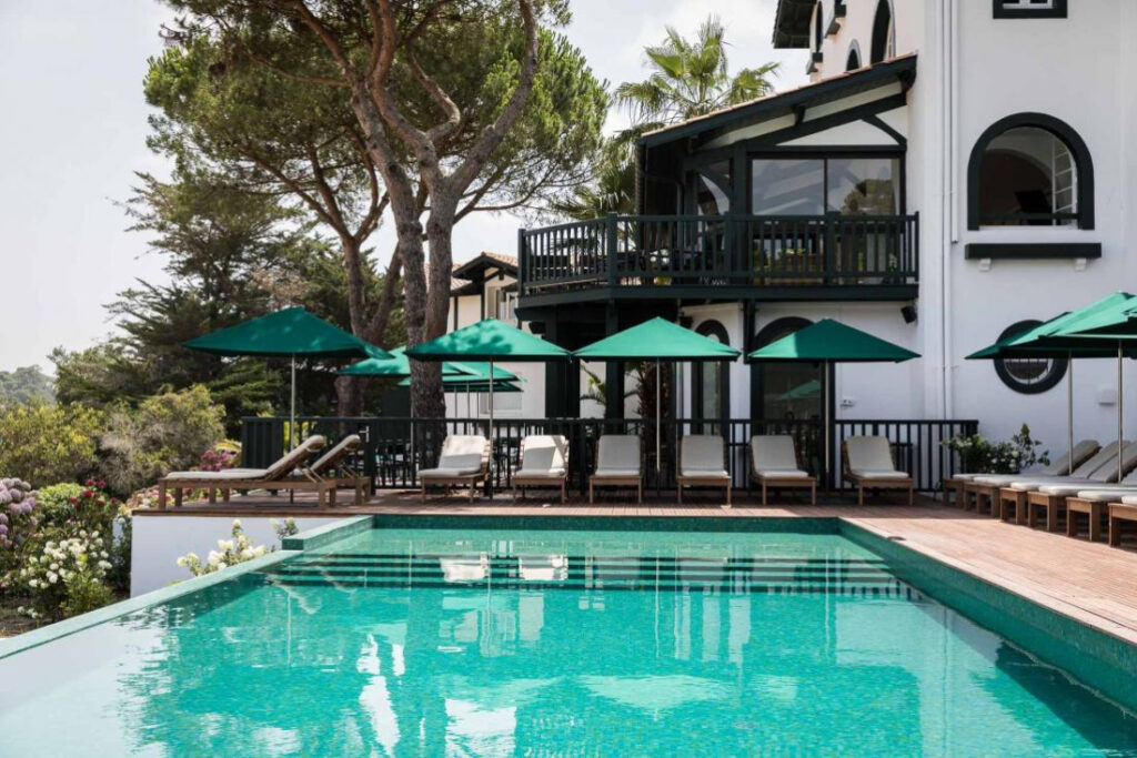 Les Hortensias du Lac, a slow-life hotel in the Landes region © yann deret