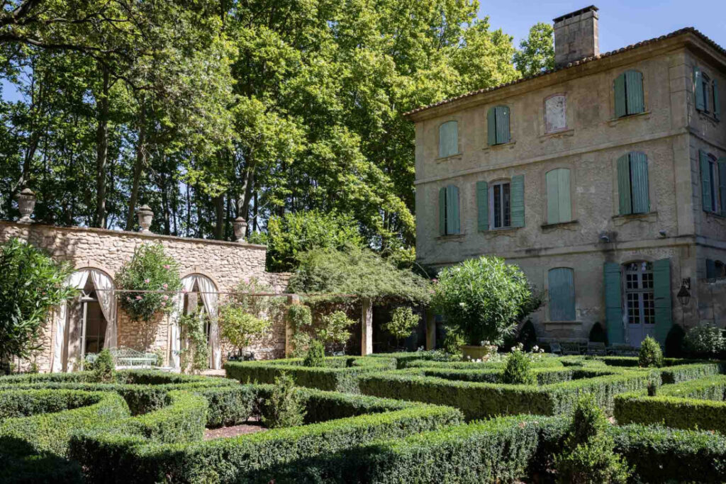 among the best hotels in Alpilles, le domaine de chalamon © yann deret