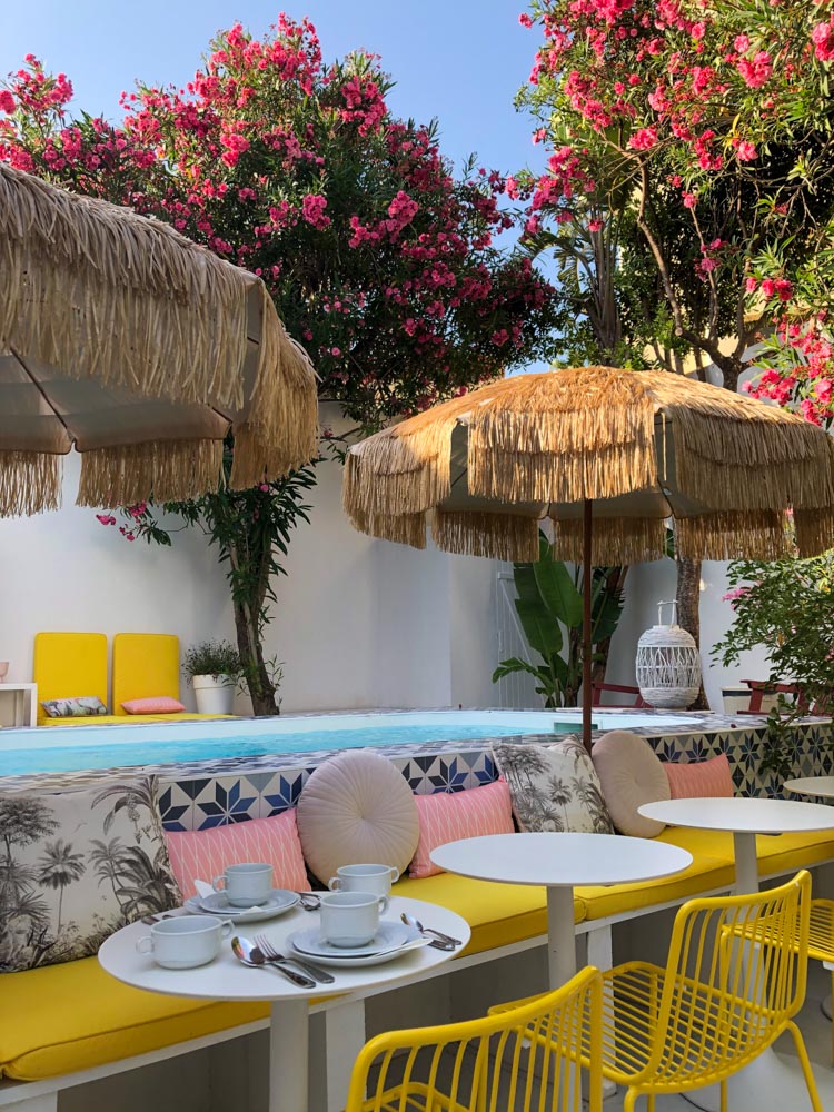hotel mademoiselle piscine 1