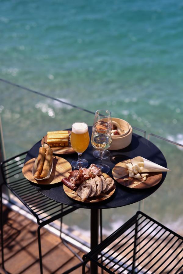 les bords de mer marseille rooftop2