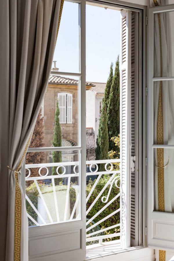 la maison du collectionneur vue double deluxe room 1er etage©christelle calmette