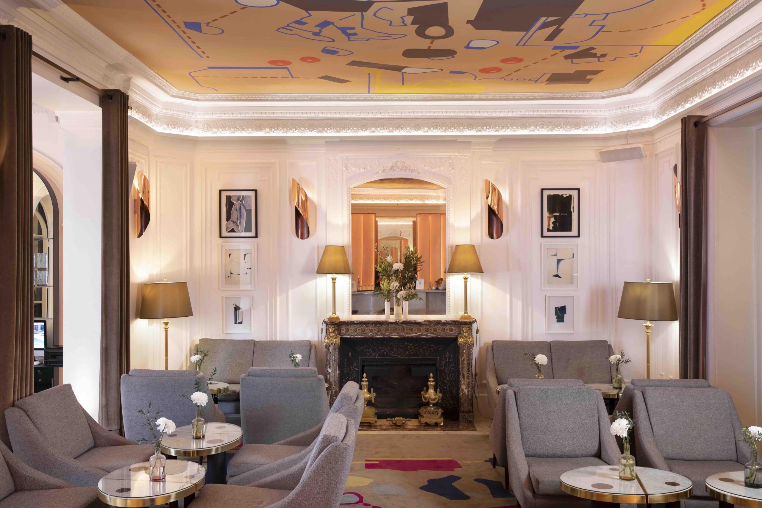 le bar de l'hôtel vernet © ch bielsa julio and co bd